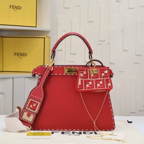 Fendi Peekaboo ISeeU Medium Full-Grain Leather Tote Bag
