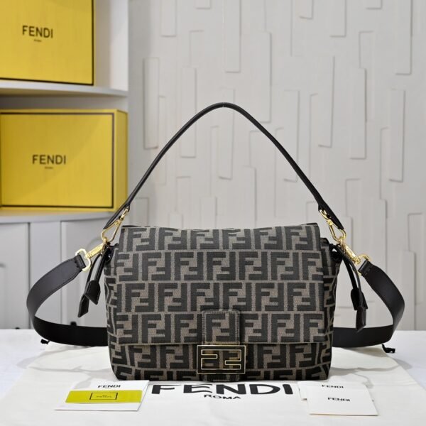 Fendi Mamma Baguette Medium Shoulder Bag