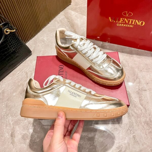 Valentino Garavani Metallic Contrast Panel Platform Sneakers