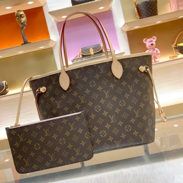 Louis Vuitton Neverfull MM Monogram Canvas Tote Bag