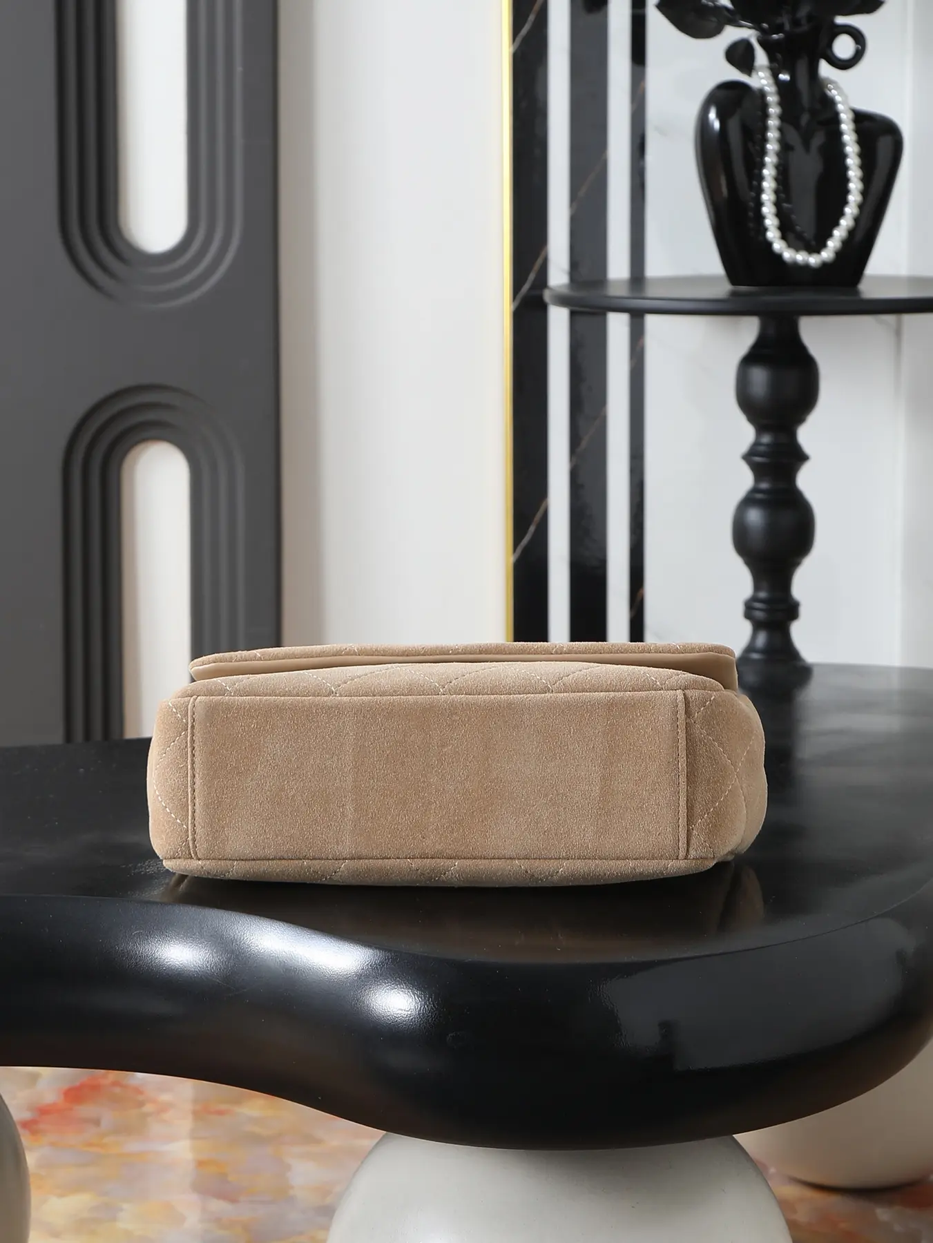 monavique-1789977789537-04