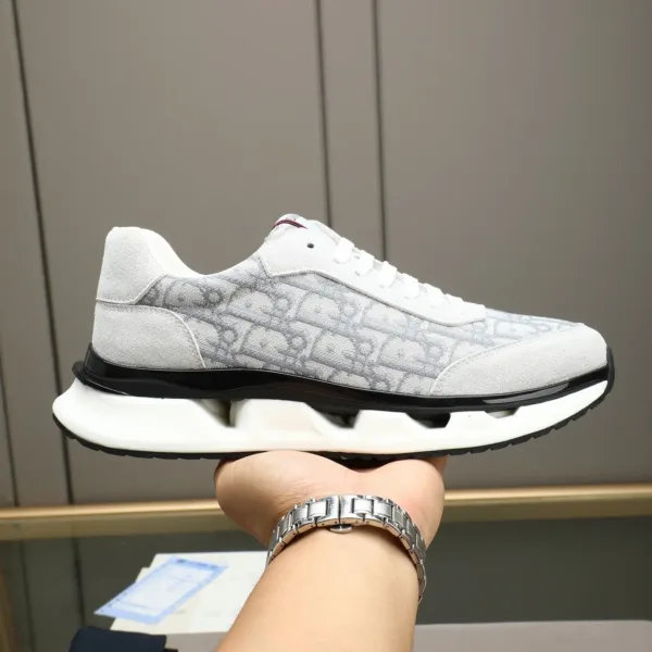 Dior Oblique B22 Sneakers